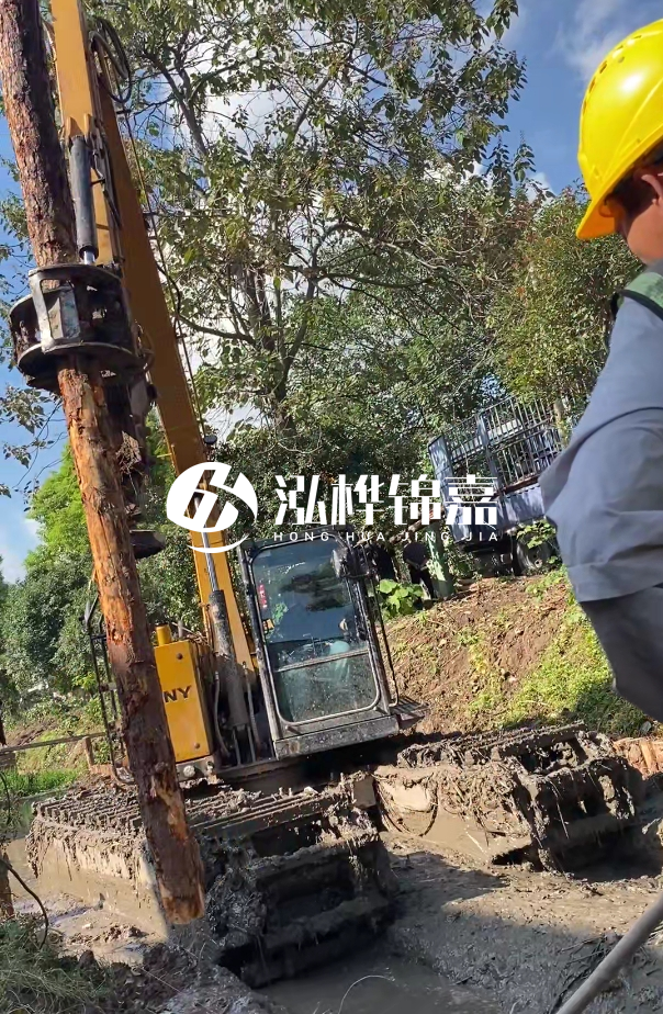 景德鎮(zhèn)河道清淤專業(yè)施工-狹窄河道挖機清理河道的方法？